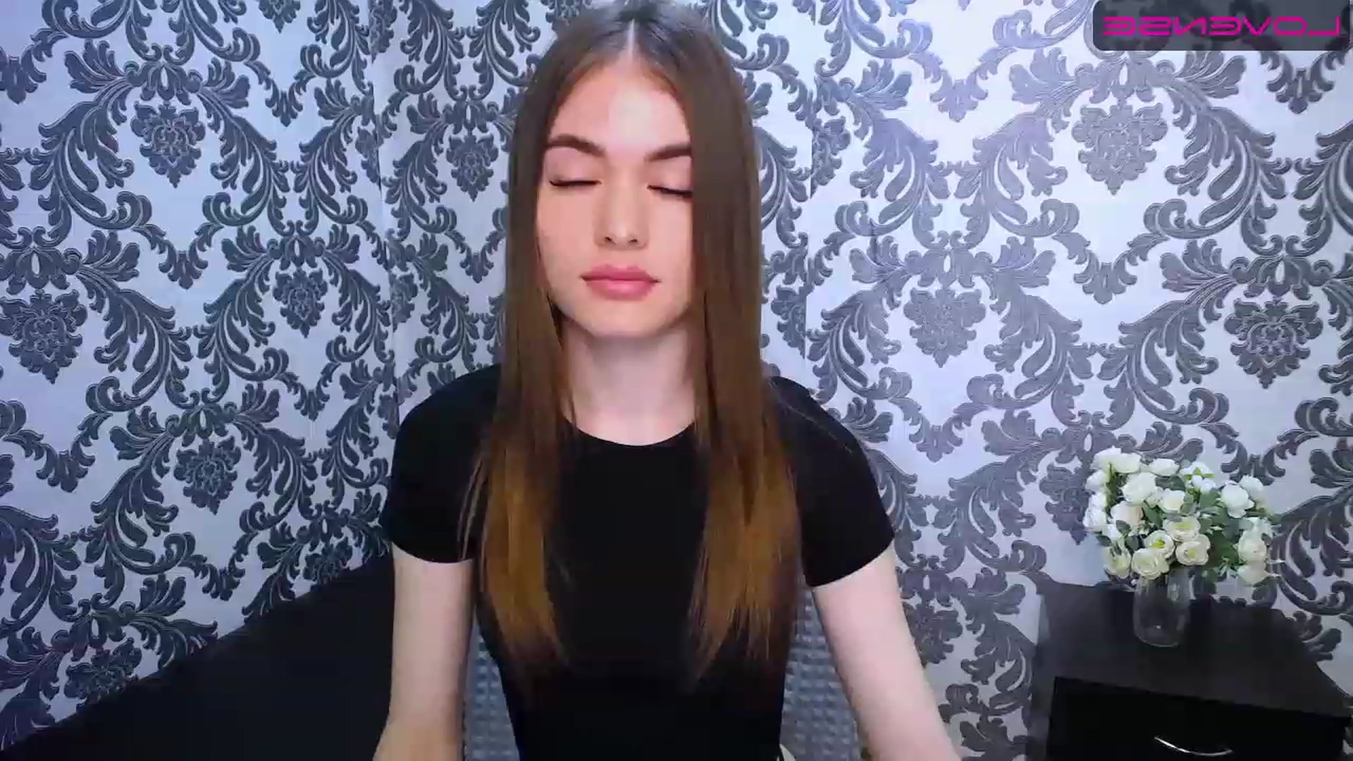 Gallery image thumbnail from Mili_Meow's myfreecams stream on, 05/03/2023, 08:17 image 18 of 20