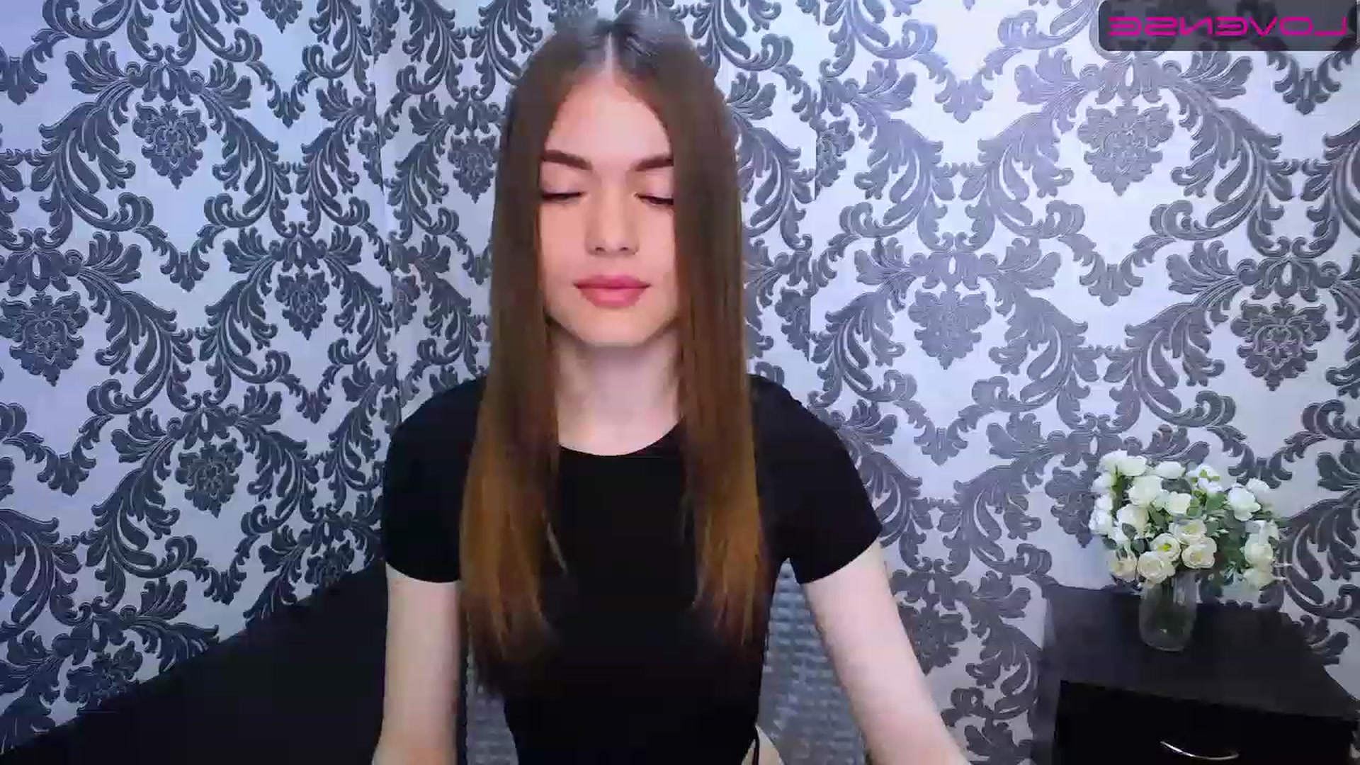 Gallery image thumbnail from Mili_Meow's myfreecams stream on, 05/03/2023, 08:17 image 4 of 20