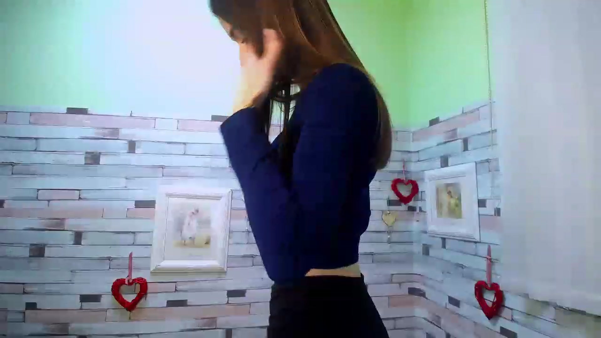 Gallery image thumbnail from Mili_Sky_'s myfreecams stream on, 11/18/2022, 09:31 image 7 of 20