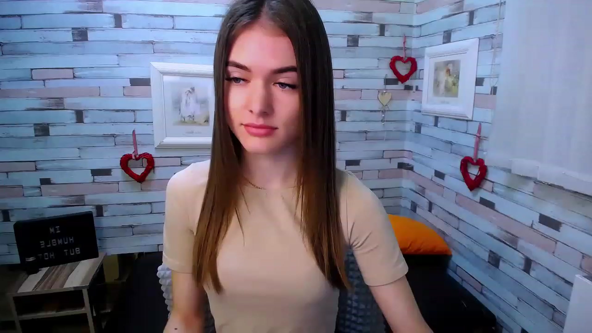 Gallery image thumbnail from Mili_Sky_'s myfreecams stream on, 11/18/2022, 09:31 image 19 of 20