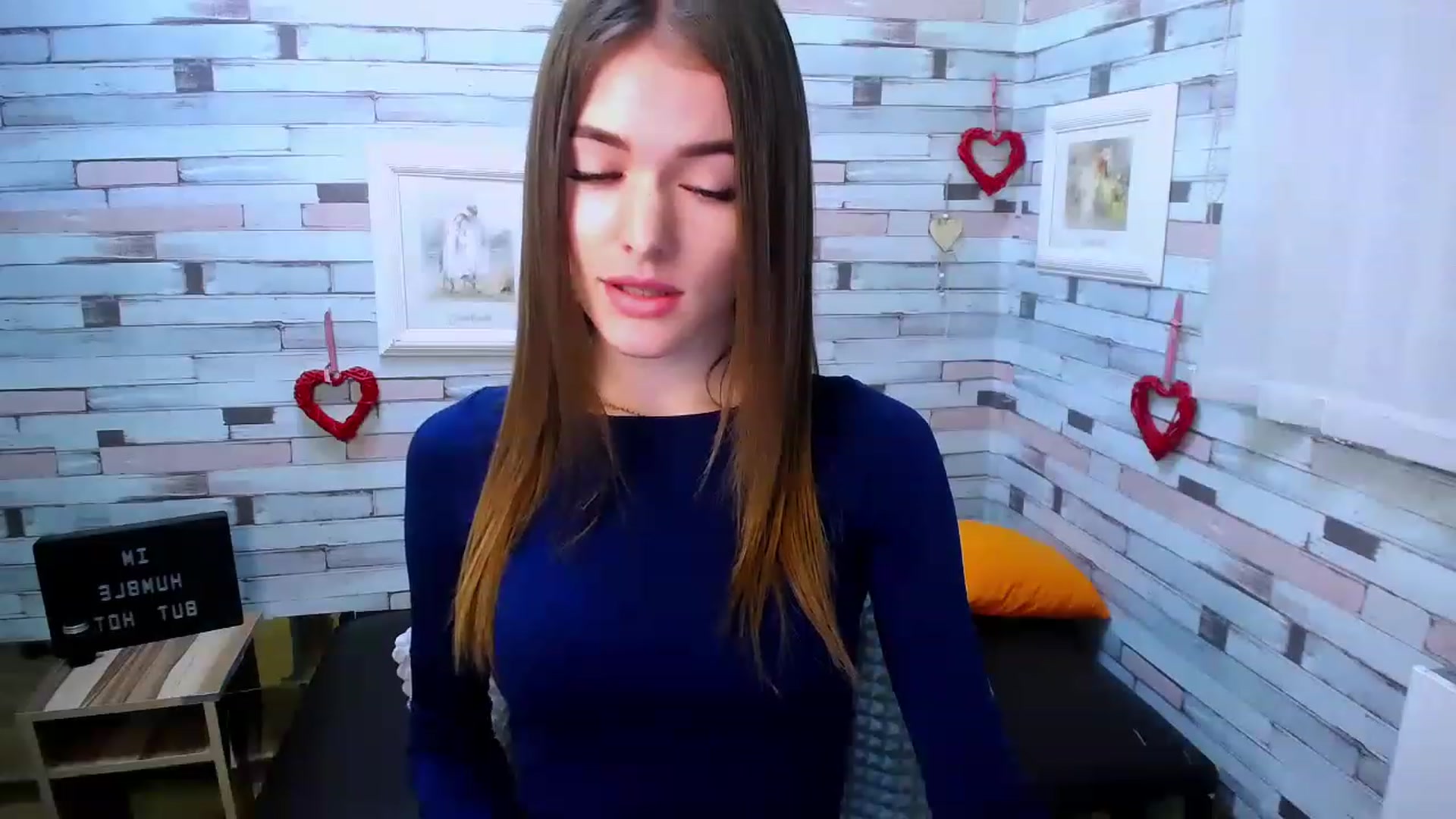 Gallery image thumbnail from Mili_Sky_'s myfreecams stream on, 11/18/2022, 09:31 image 9 of 20