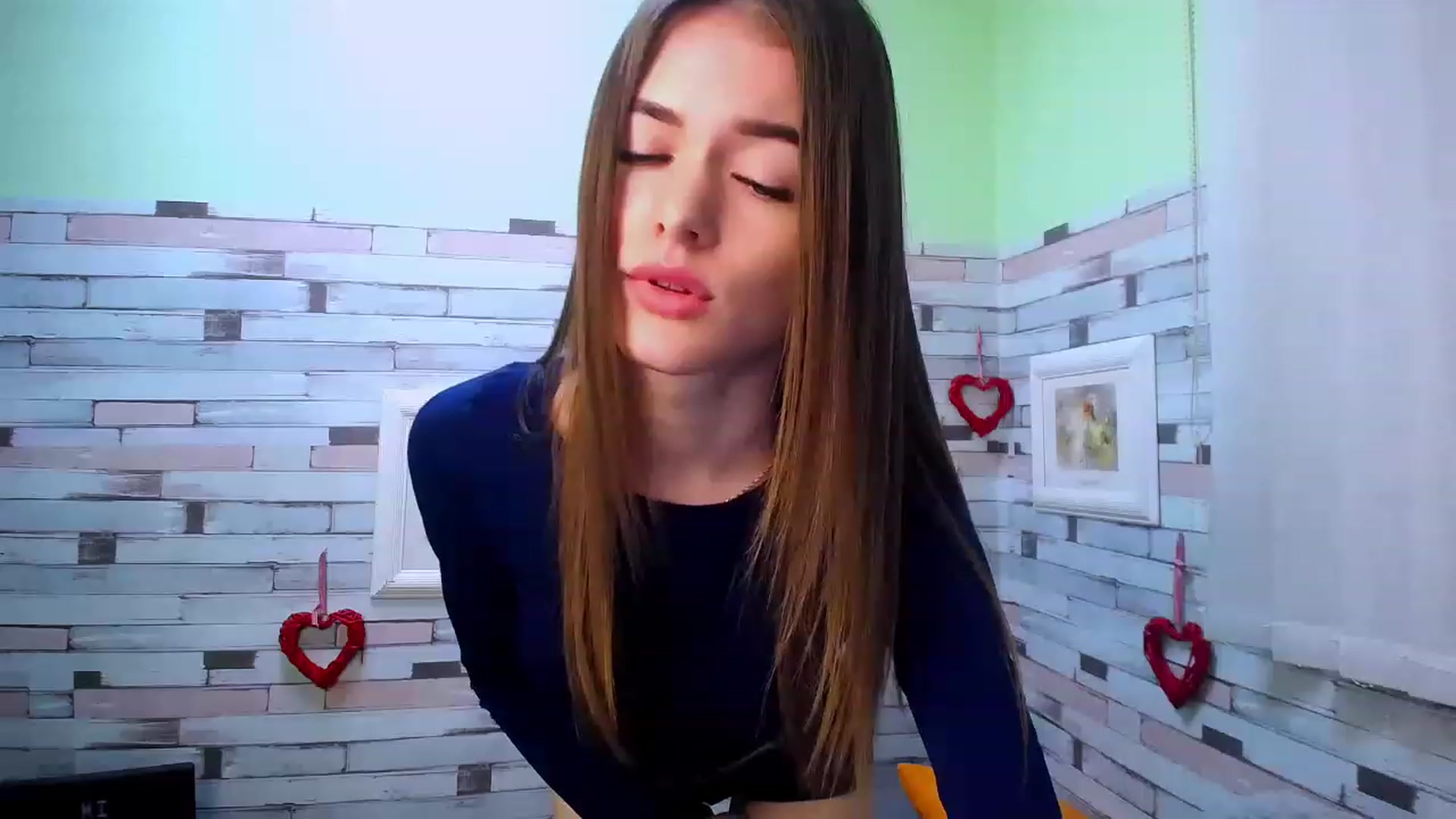 Gallery image thumbnail from Mili_Sky_'s myfreecams stream on, 11/18/2022, 09:31 image 6 of 20
