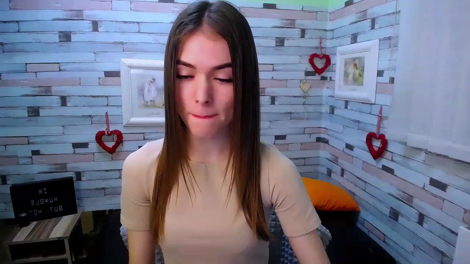 Gallery image thumbnail from Mili_Sky_'s myfreecams stream on, 11/18/2022, 10:01 image 5 of 20