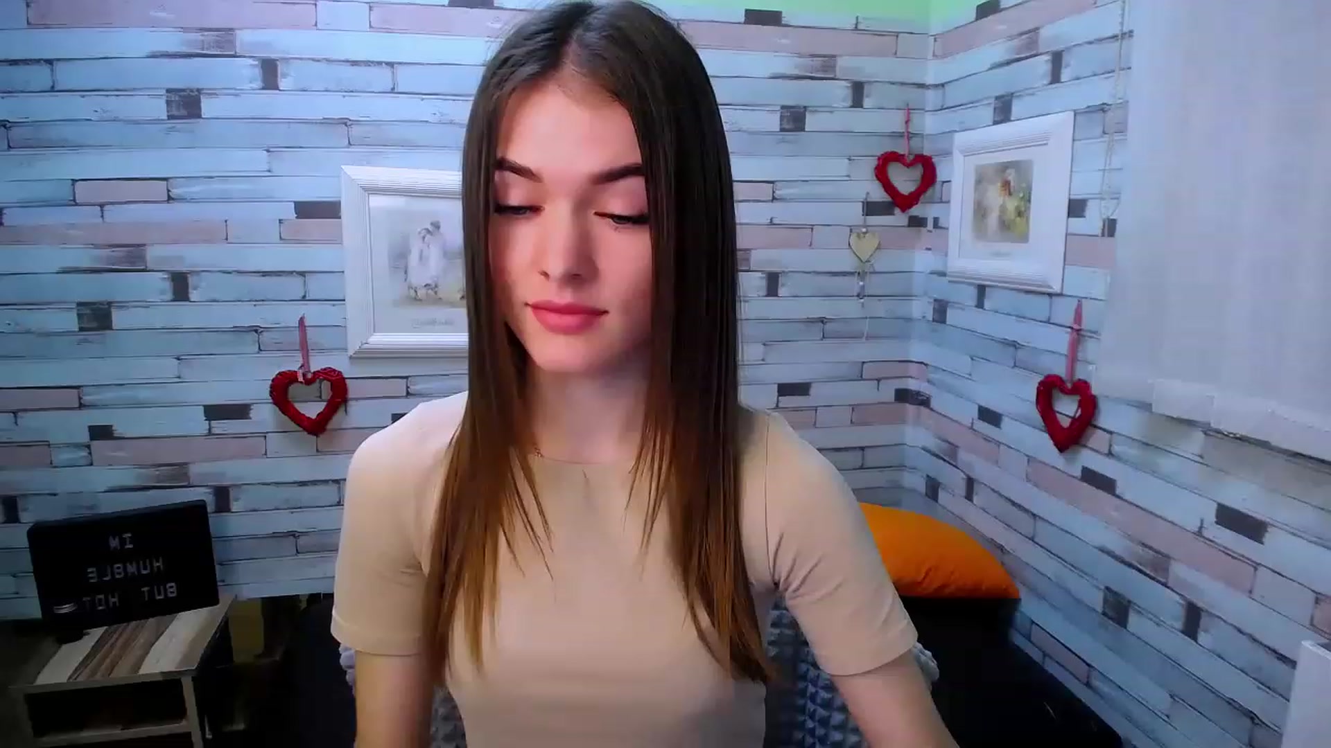 Gallery image thumbnail from Mili_Sky_'s myfreecams stream on, 11/18/2022, 10:01 image 2 of 20