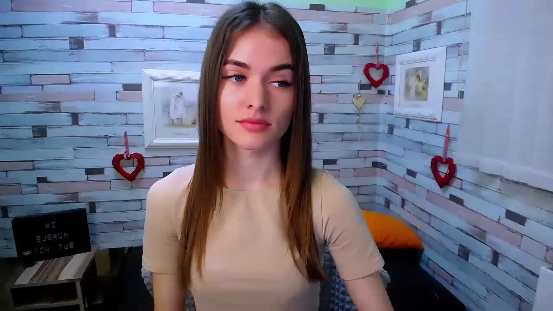 Gallery image thumbnail from Mili_Sky_'s myfreecams stream on, 11/18/2022, 10:01 image 1 of 20