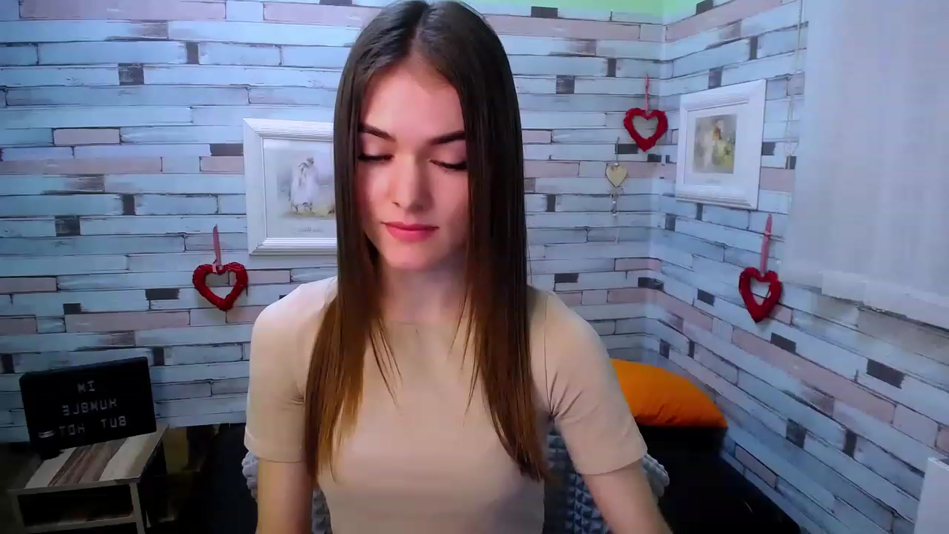 Gallery image thumbnail from Mili_Sky_'s myfreecams stream on, 11/18/2022, 10:01 image 20 of 20