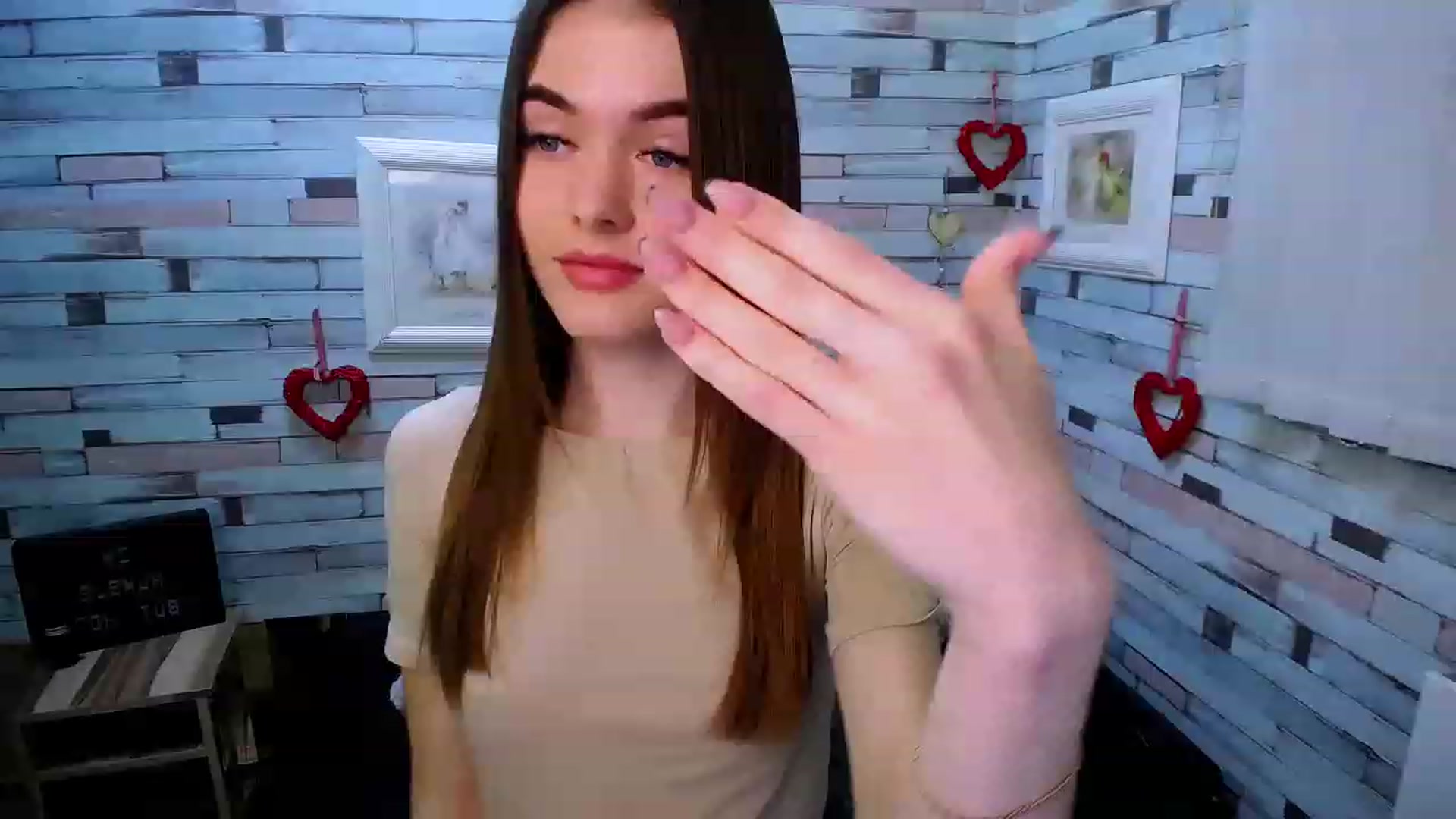 Gallery image thumbnail from Mili_Sky_'s myfreecams stream on, 11/21/2022, 09:04 image 17 of 20