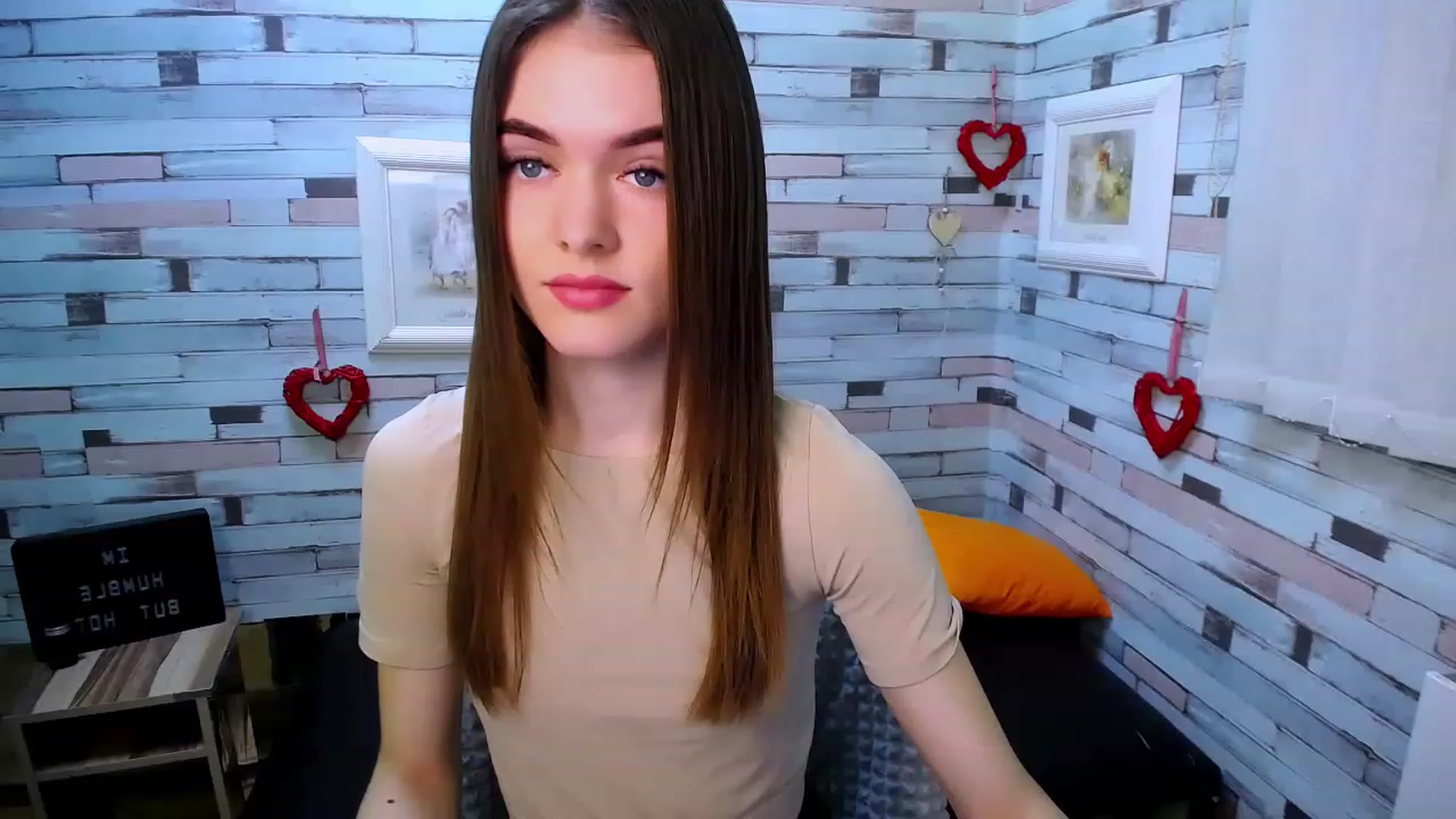 Gallery image thumbnail from Mili_Sky_'s myfreecams stream on, 11/21/2022, 09:04 image 20 of 20
