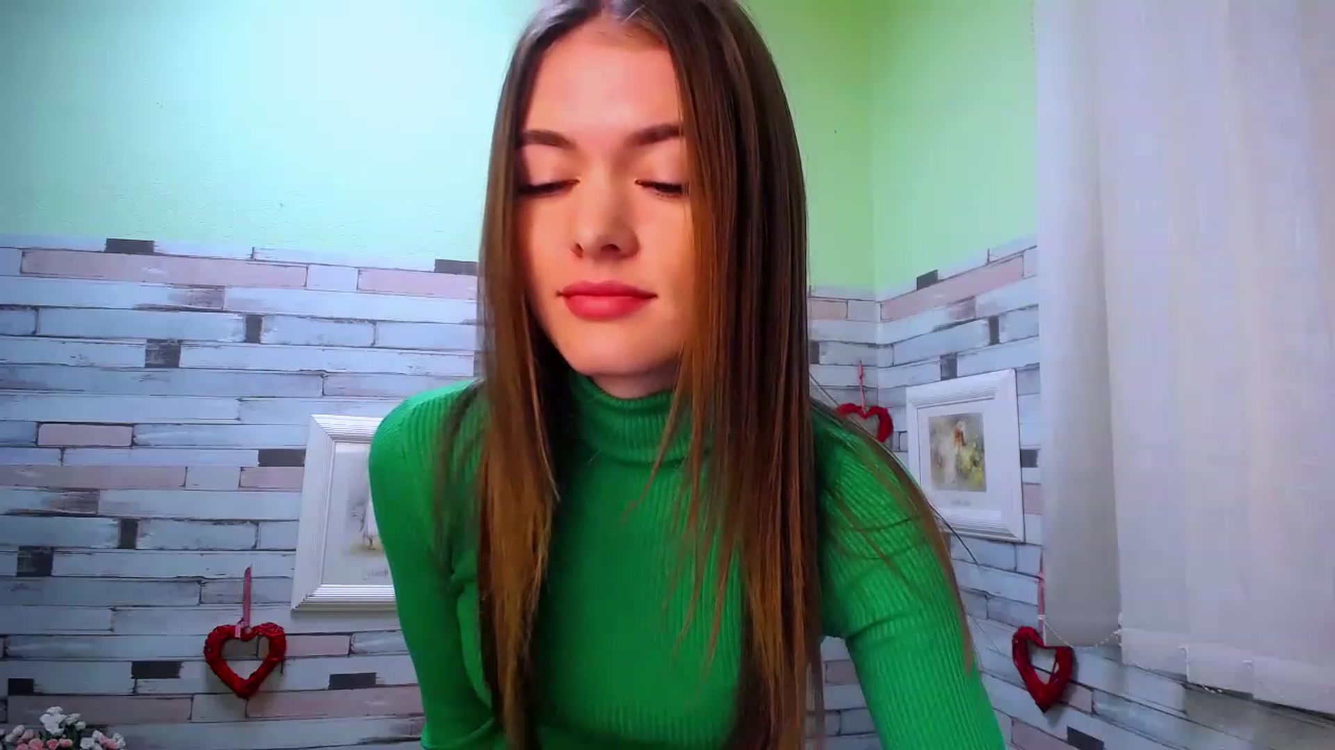 Gallery image thumbnail from Mili_Sky_'s myfreecams stream on, 12/02/2022, 09:09 image 20 of 20