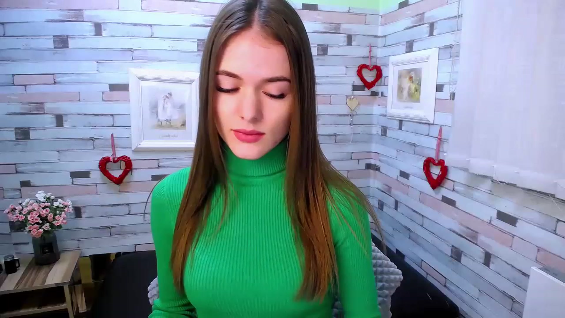 Gallery image thumbnail from Mili_Sky_'s myfreecams stream on, 12/02/2022, 15:14 image 13 of 20