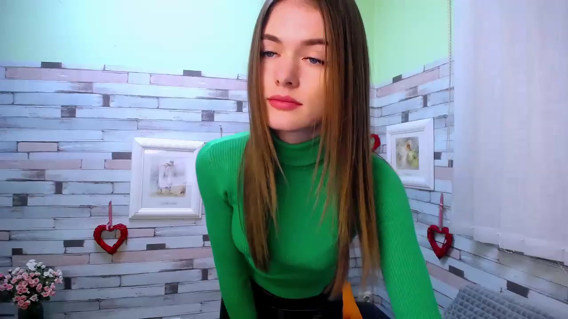 Gallery image thumbnail from Mili_Sky_'s myfreecams stream on, 12/02/2022, 15:14 image 5 of 20