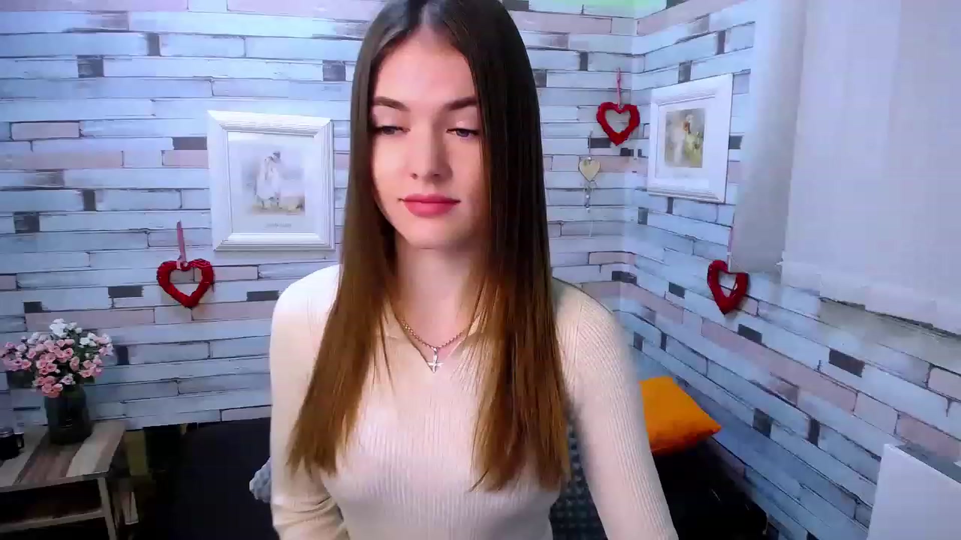 Gallery image thumbnail from Mili_Sky_'s myfreecams stream on, 12/03/2022, 10:40 image 3 of 20