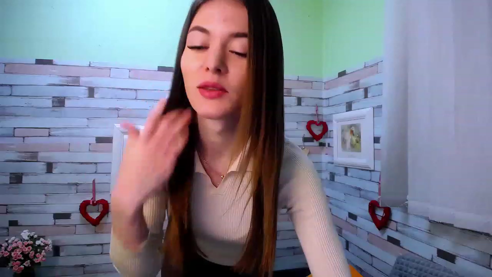 Gallery image thumbnail from Mili_Sky_'s myfreecams stream on, 12/03/2022, 11:09 image 6 of 20