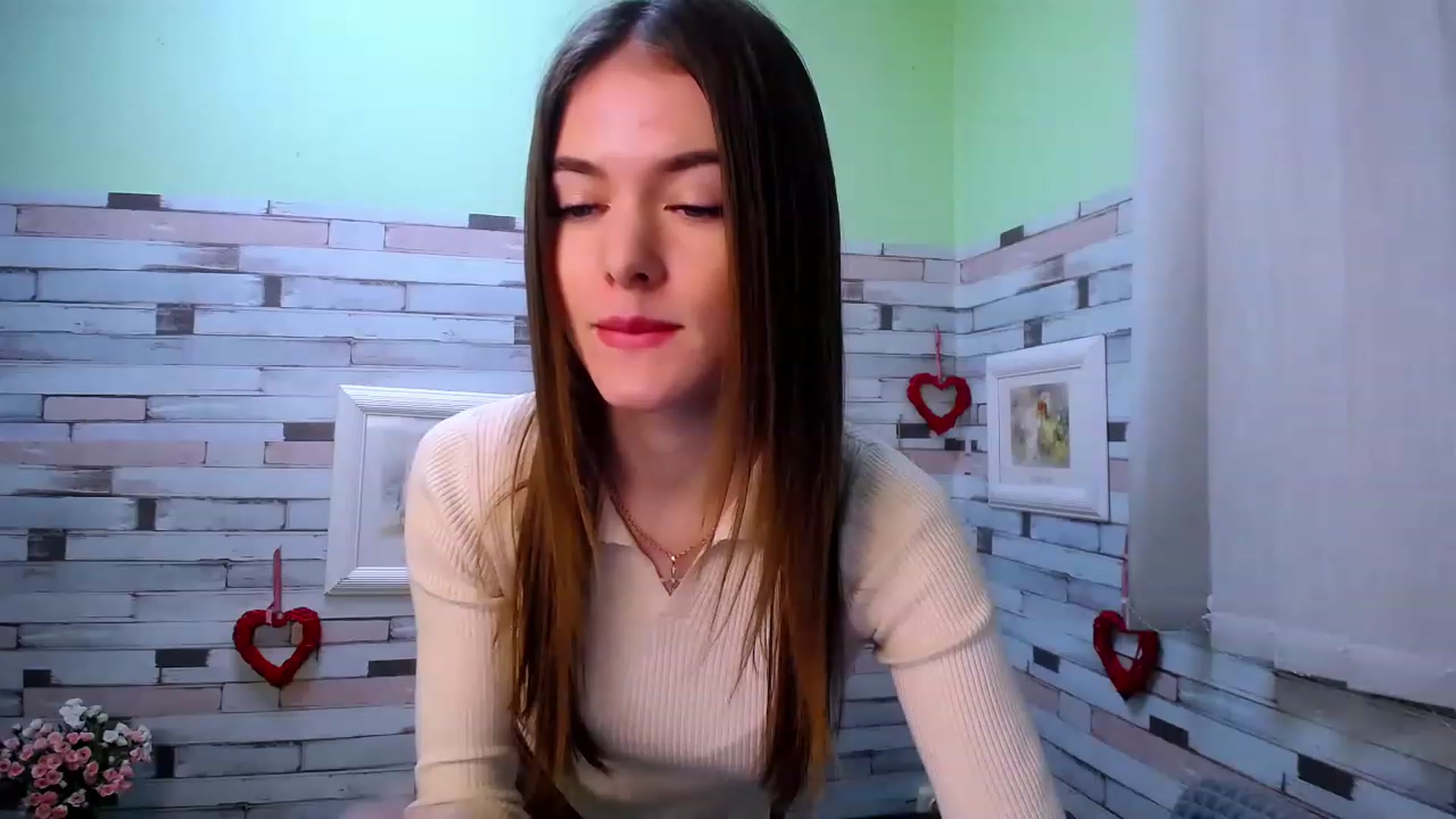 Gallery image thumbnail from Mili_Sky_'s myfreecams stream on, 12/03/2022, 11:53 image 18 of 20