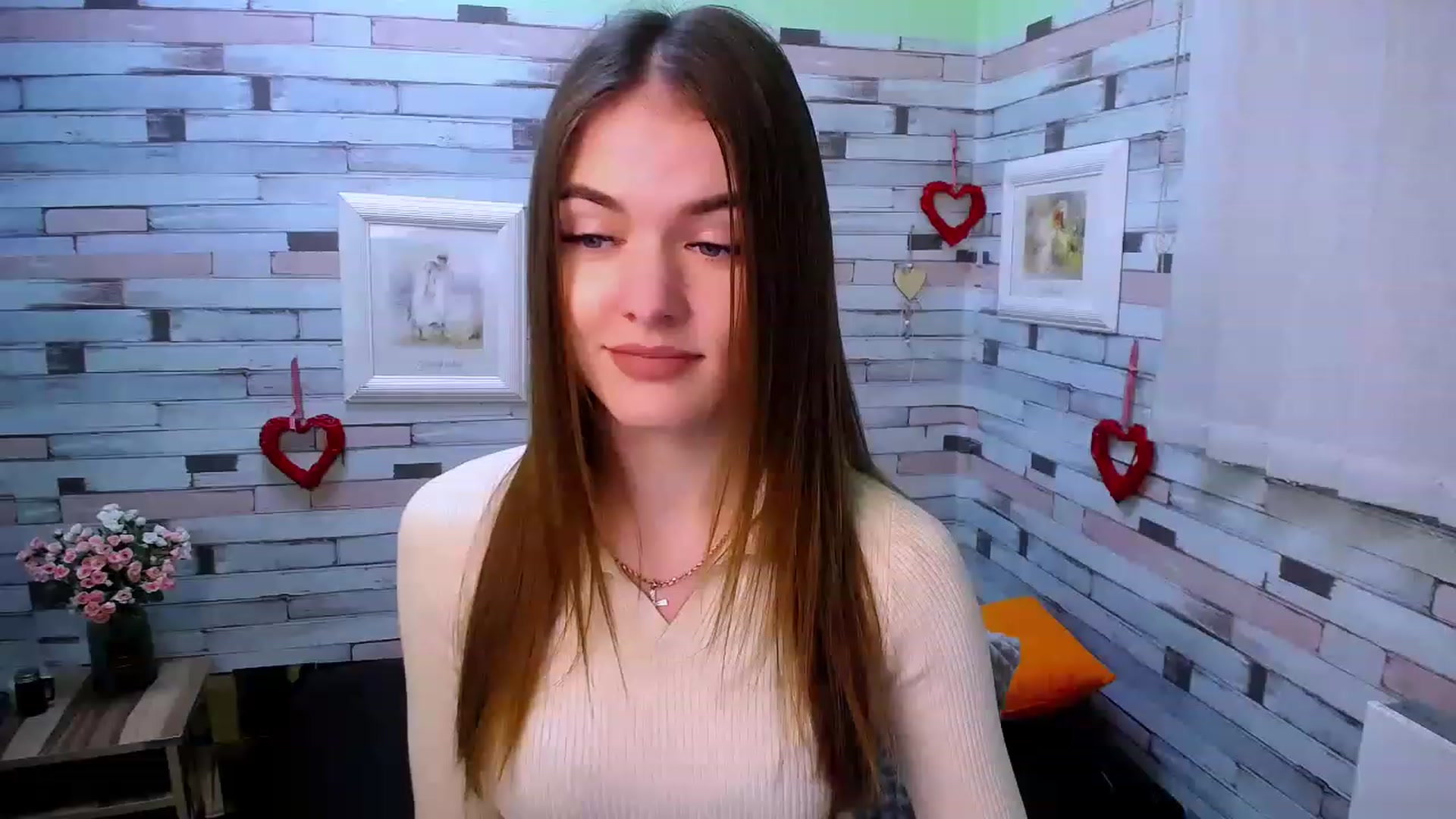 Gallery image thumbnail from Mili_Sky_'s myfreecams stream on, 12/03/2022, 16:37 image 13 of 20