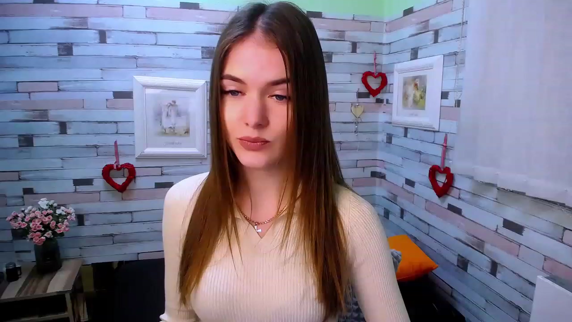 Gallery image thumbnail from Mili_Sky_'s myfreecams stream on, 12/03/2022, 16:37 image 11 of 20