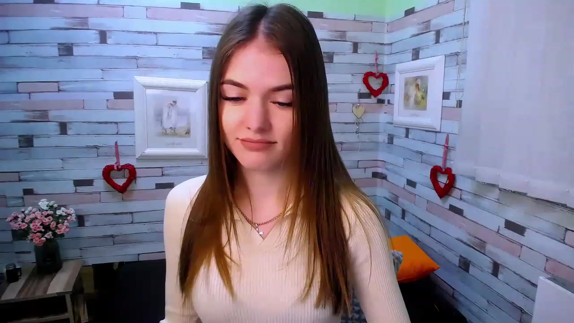 Gallery image thumbnail from Mili_Sky_'s myfreecams stream on, 12/03/2022, 16:37 image 4 of 20