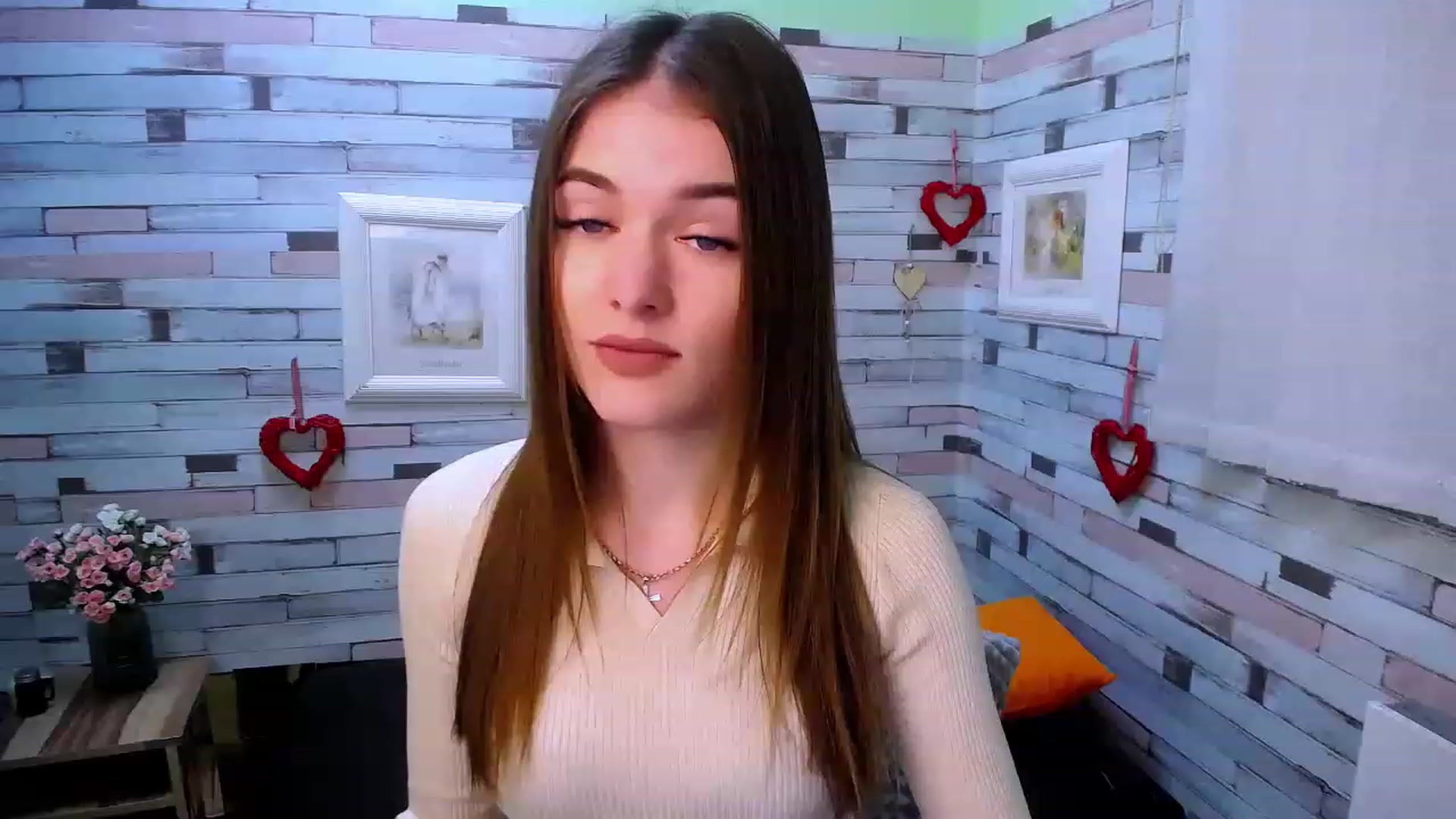 Gallery image thumbnail from Mili_Sky_'s myfreecams stream on, 12/03/2022, 16:37 image 14 of 20
