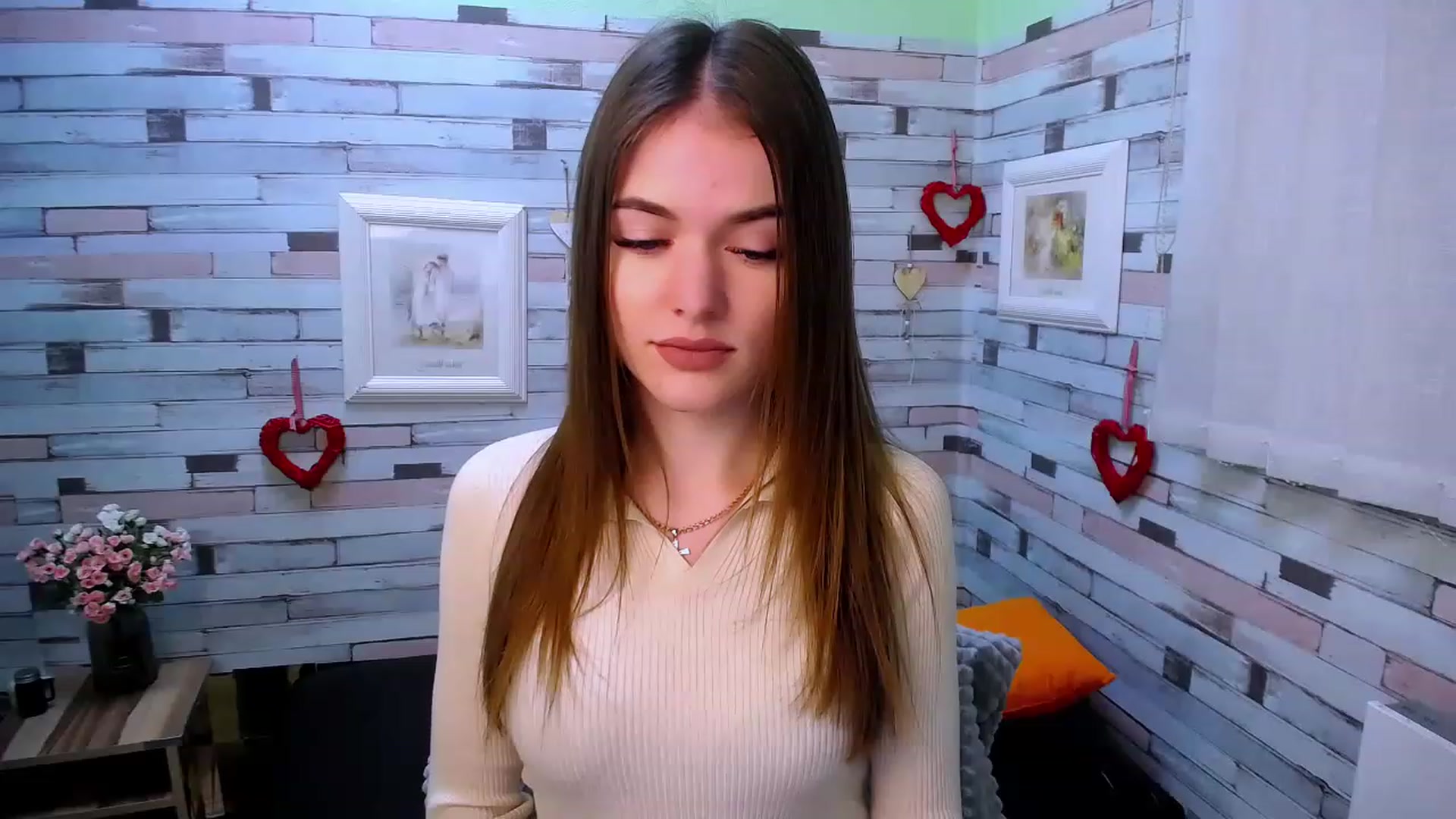 Gallery image thumbnail from Mili_Sky_'s myfreecams stream on, 12/03/2022, 16:37 image 6 of 20