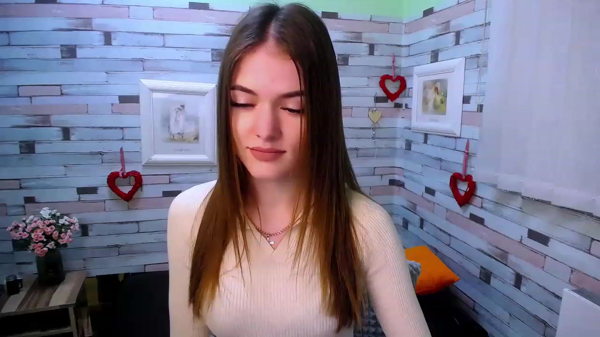 Gallery image thumbnail from Mili_Sky_'s myfreecams stream on, 12/03/2022, 16:37 image 9 of 20