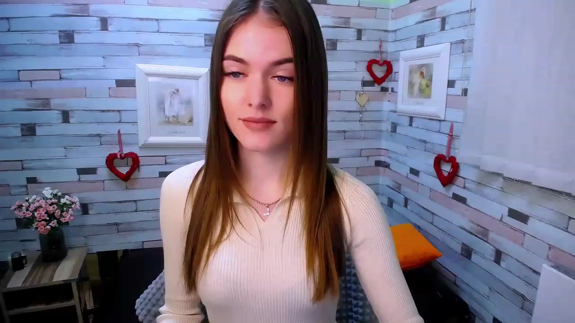 Gallery image thumbnail from Mili_Sky_'s myfreecams stream on, 12/03/2022, 17:58 image 8 of 20