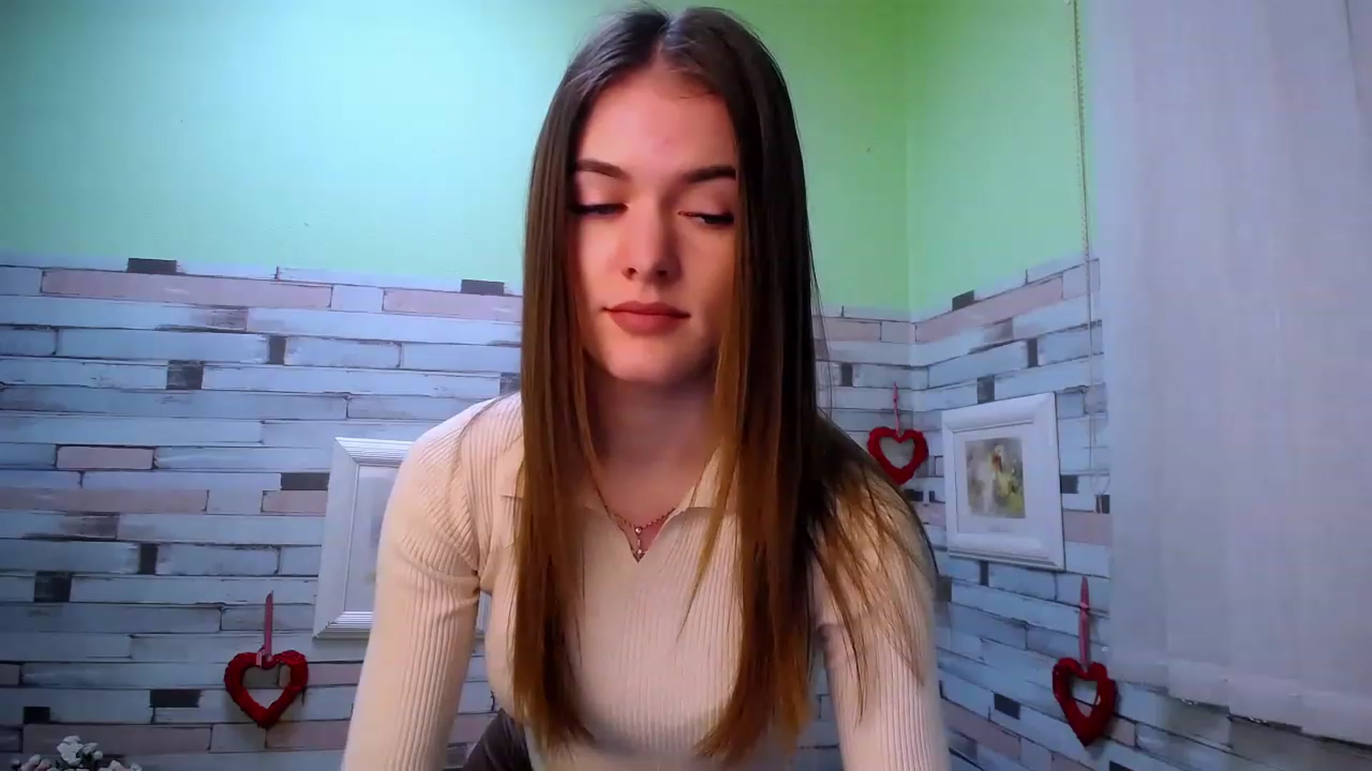 Gallery image thumbnail from Mili_Sky_'s myfreecams stream on, 12/03/2022, 17:58 image 17 of 20