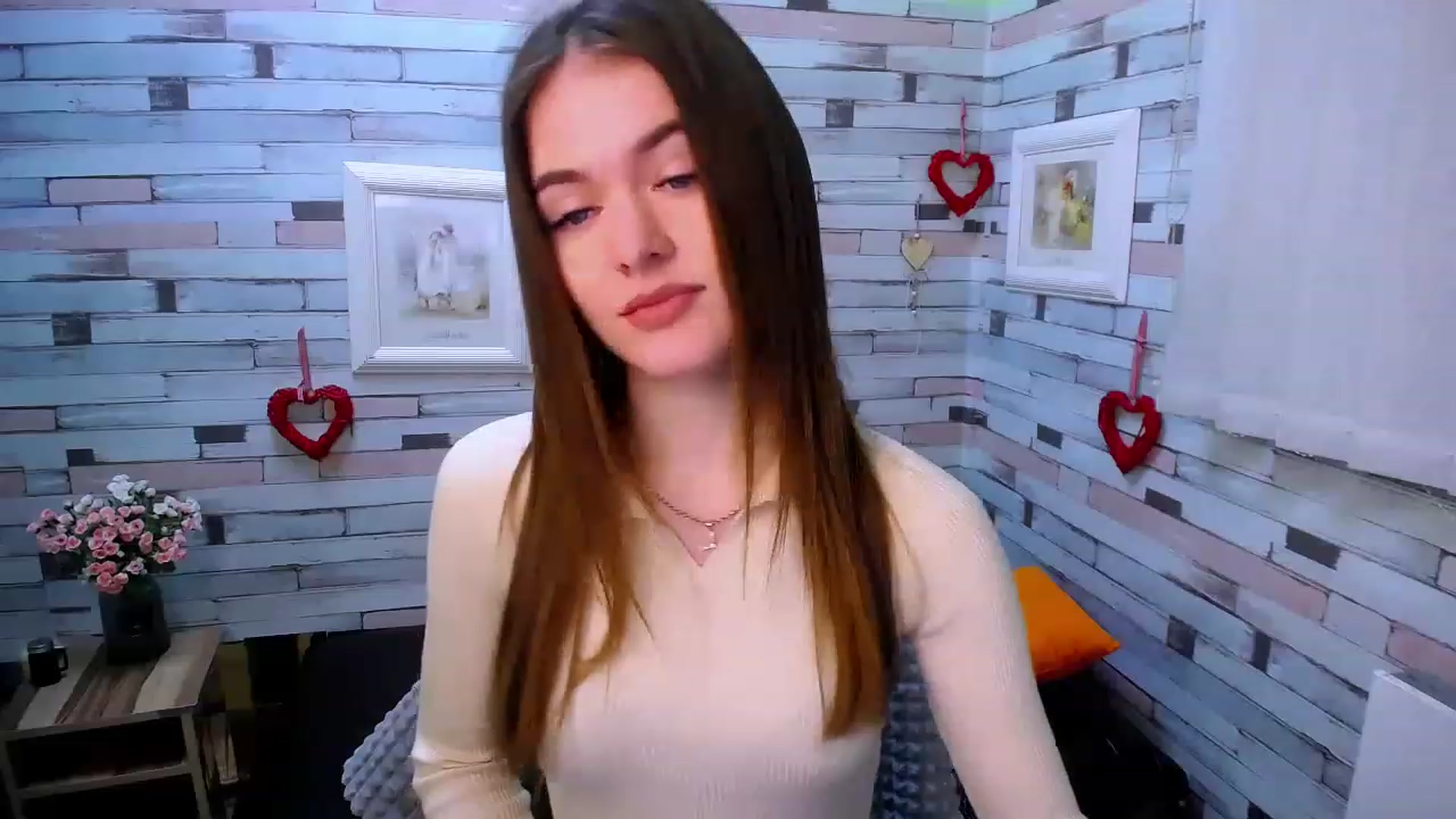 Gallery image thumbnail from Mili_Sky_'s myfreecams stream on, 12/03/2022, 17:58 image 9 of 20