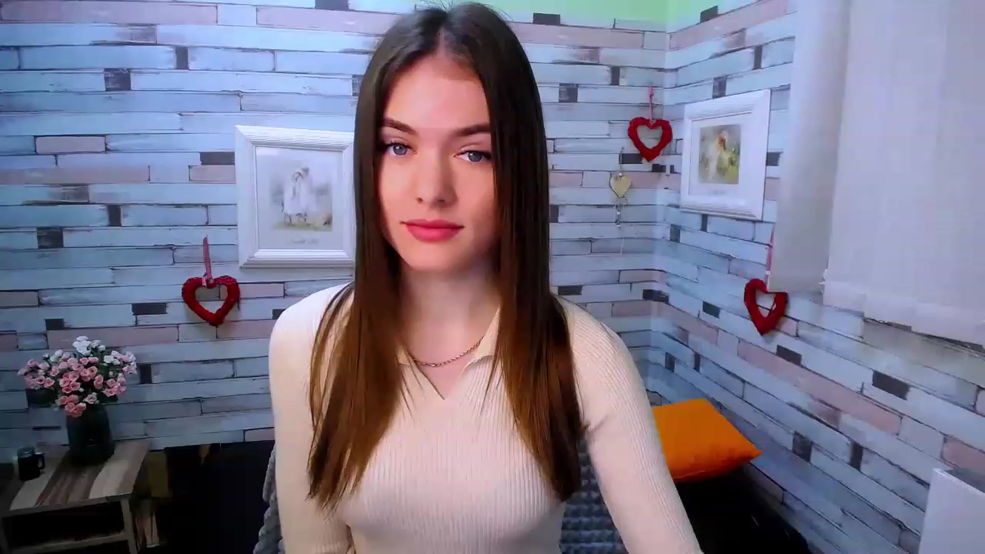 Gallery image thumbnail from Mili_Sky_'s myfreecams stream on, 12/04/2022, 07:57 image 13 of 20