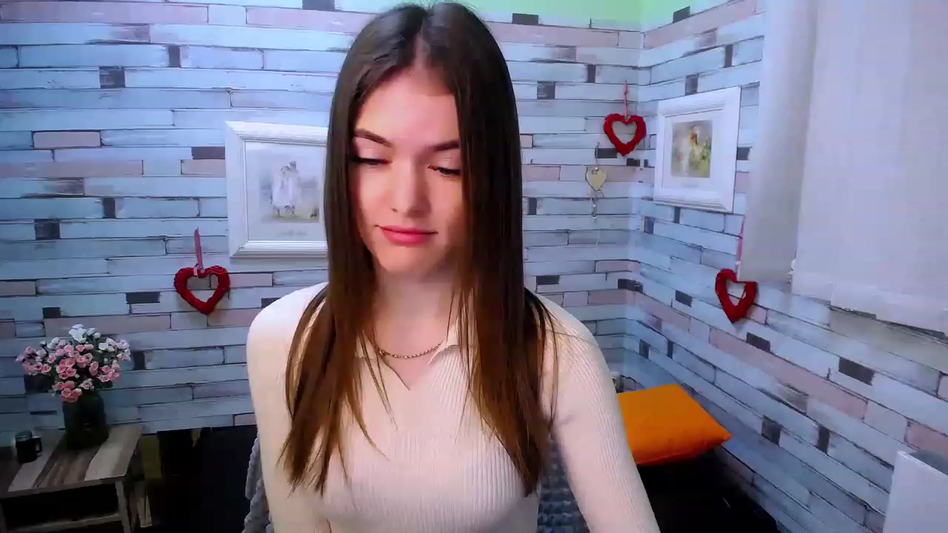 Gallery image thumbnail from Mili_Sky_'s myfreecams stream on, 12/04/2022, 07:57 image 1 of 20