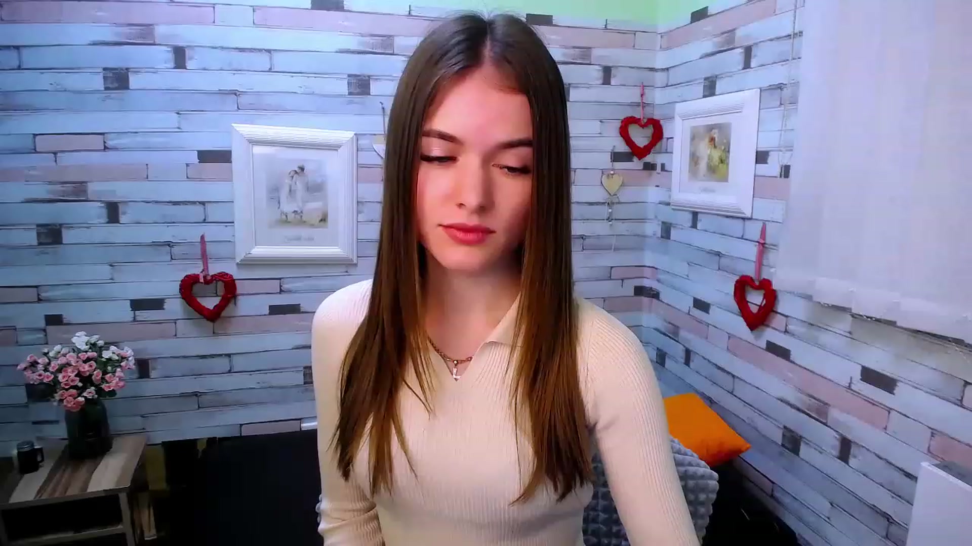 Gallery image thumbnail from Mili_Sky_'s myfreecams stream on, 12/04/2022, 13:05 image 5 of 20