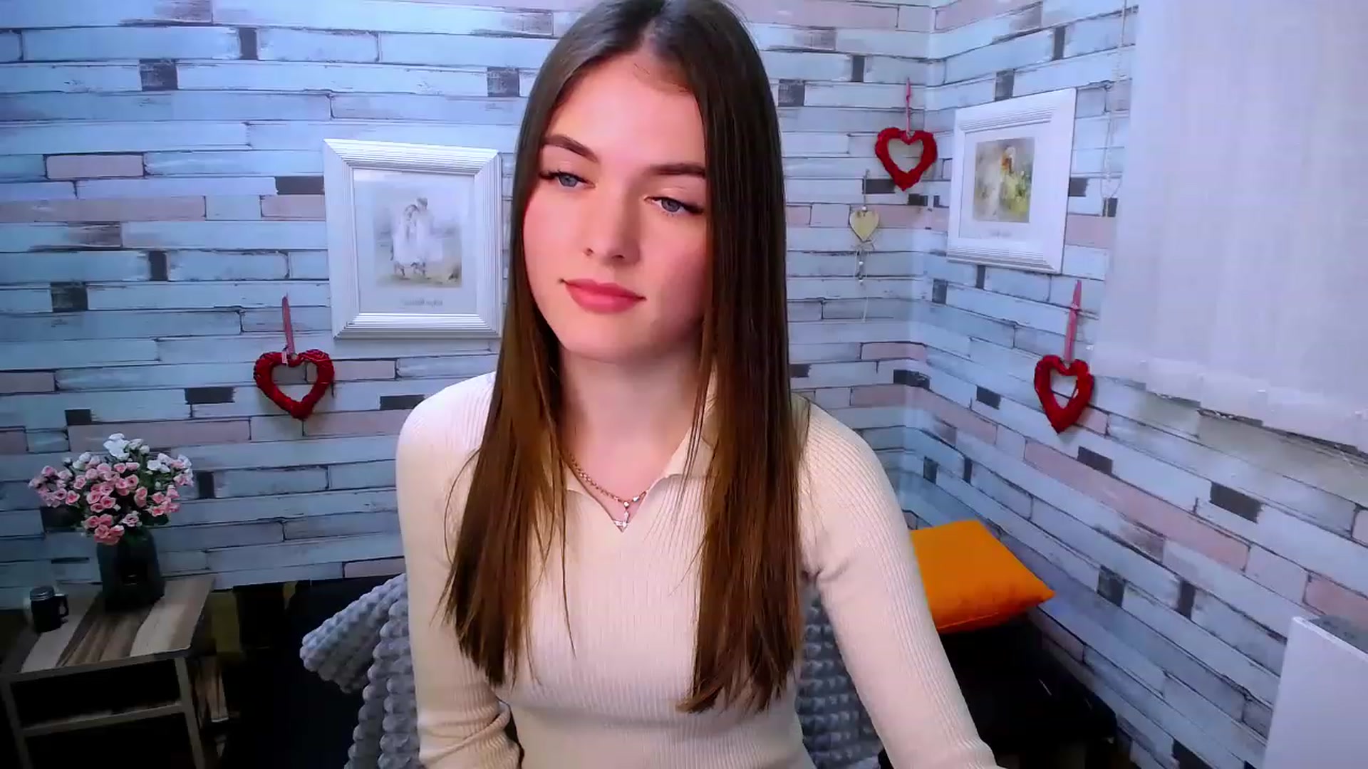 Gallery image thumbnail from Mili_Sky_'s myfreecams stream on, 12/04/2022, 13:53 image 3 of 20
