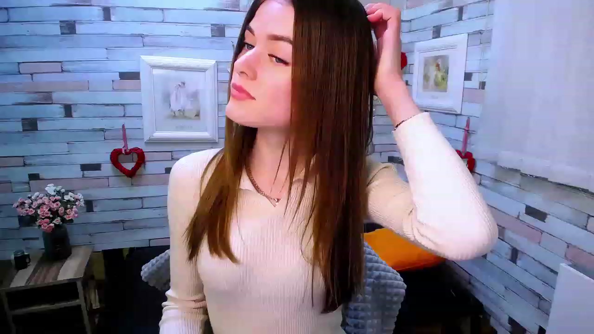 Gallery image thumbnail from Mili_Sky_'s myfreecams stream on, 12/04/2022, 13:53 image 9 of 20