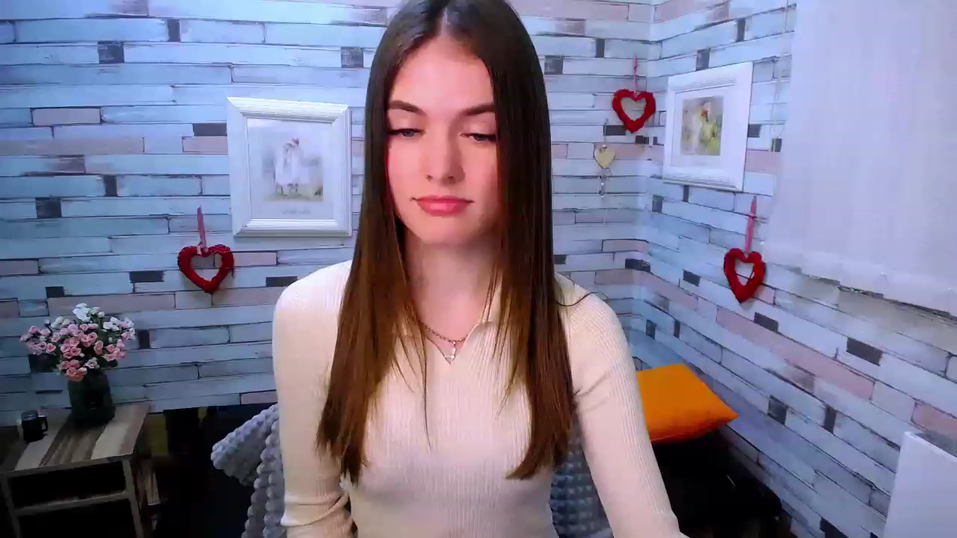 Gallery image thumbnail from Mili_Sky_'s myfreecams stream on, 12/04/2022, 13:53 image 6 of 20