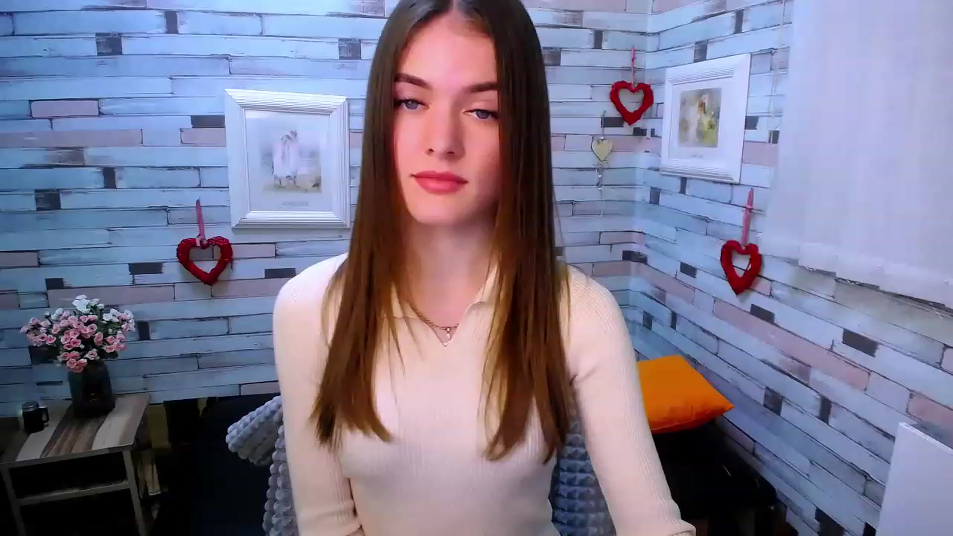 Gallery image thumbnail from Mili_Sky_'s myfreecams stream on, 12/04/2022, 13:53 image 10 of 20
