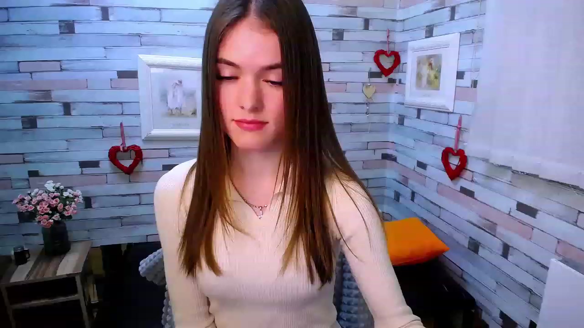 Gallery image thumbnail from Mili_Sky_'s myfreecams stream on, 12/04/2022, 13:53 image 14 of 20