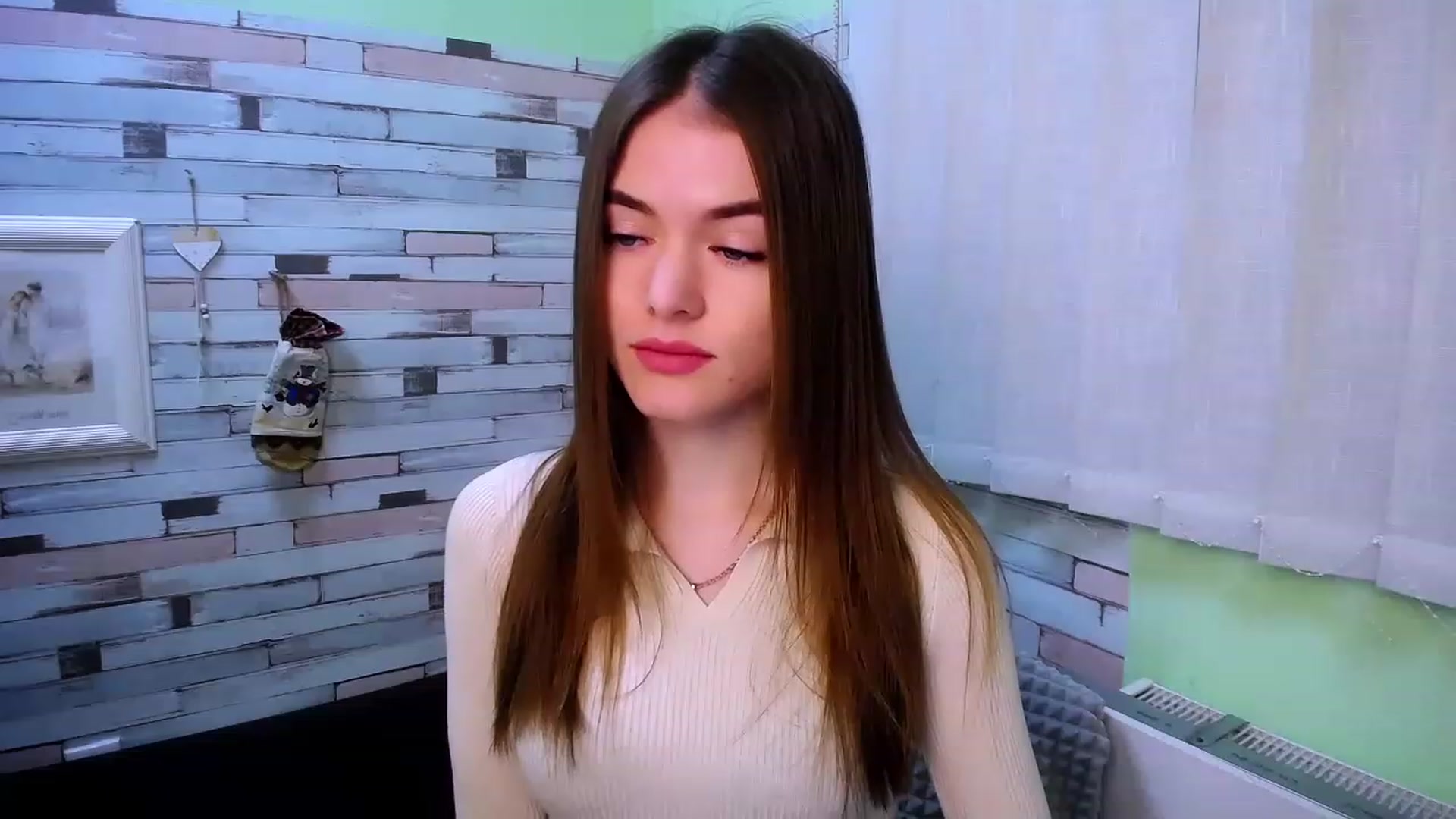 Gallery image thumbnail from Mili_Sky_'s myfreecams stream on, 12/07/2022, 07:02 image 19 of 20