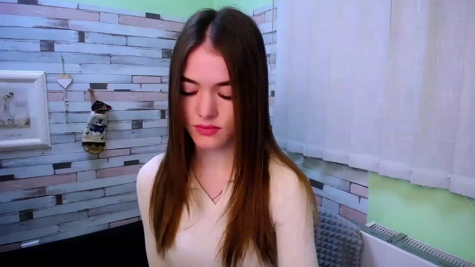Gallery image thumbnail from Mili_Sky_'s myfreecams stream on, 12/07/2022, 07:02 image 9 of 20