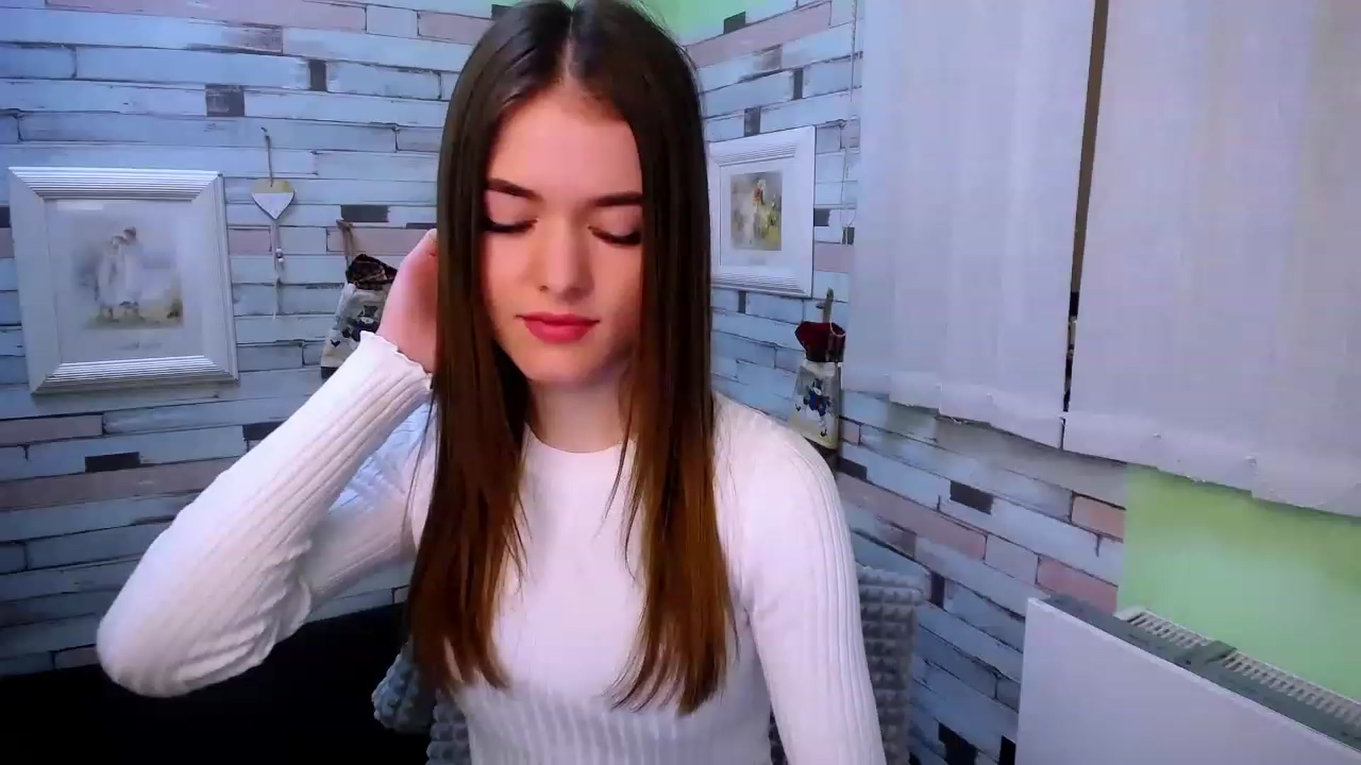 Gallery image thumbnail from Mili_Sky_'s myfreecams stream on, 12/11/2022, 08:42 image 12 of 20