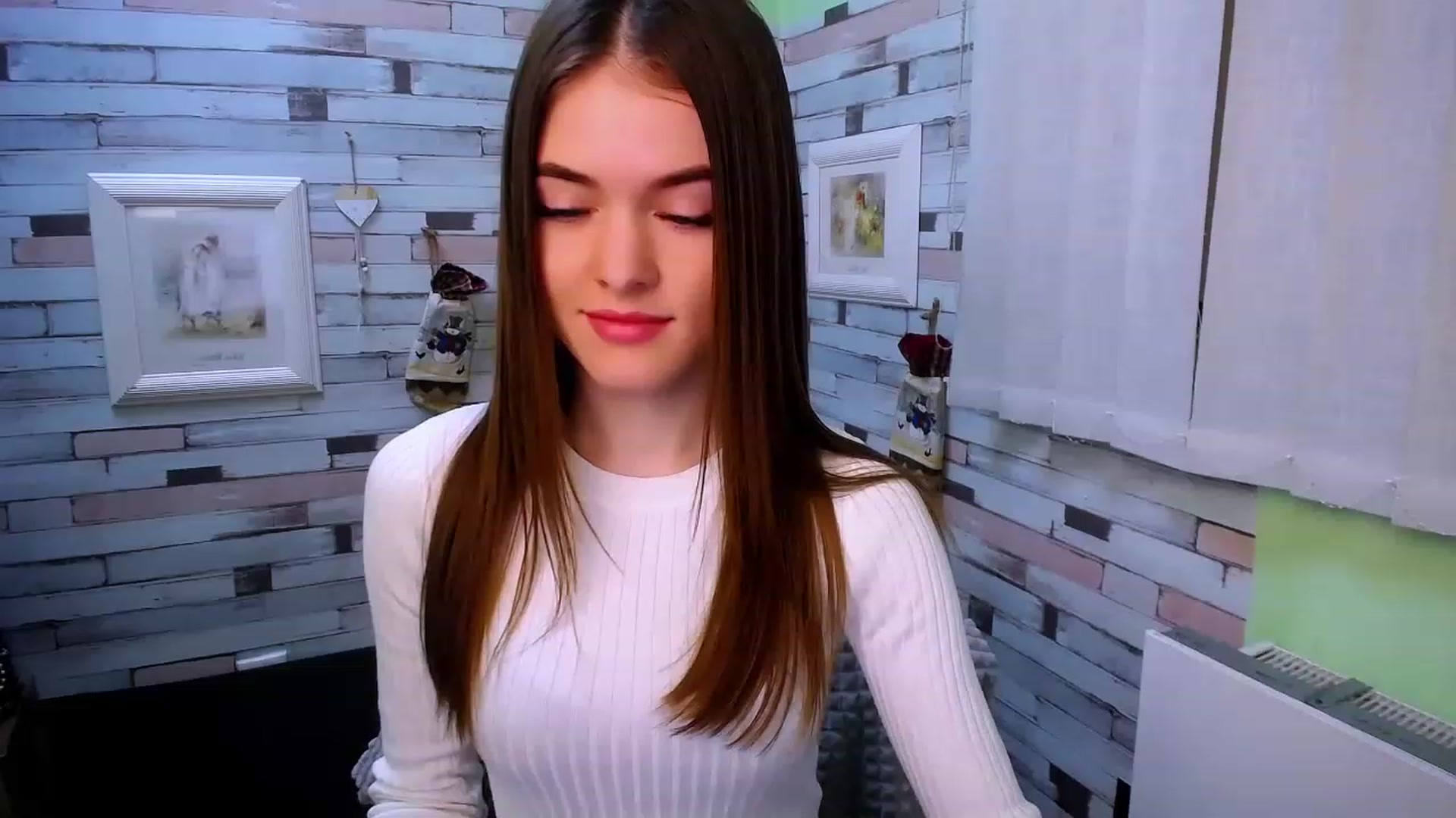 Gallery image thumbnail from Mili_Sky_'s myfreecams stream on, 12/11/2022, 09:52 image 2 of 20