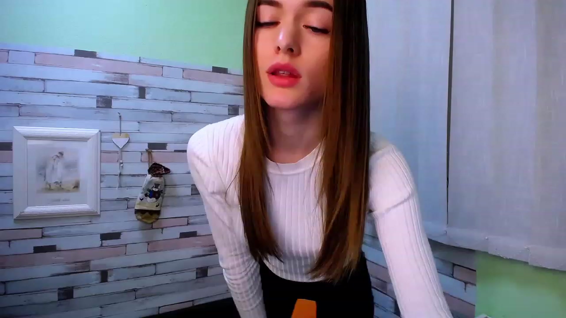Gallery image thumbnail from Mili_Sky_'s myfreecams stream on, 12/11/2022, 11:18 image 20 of 20