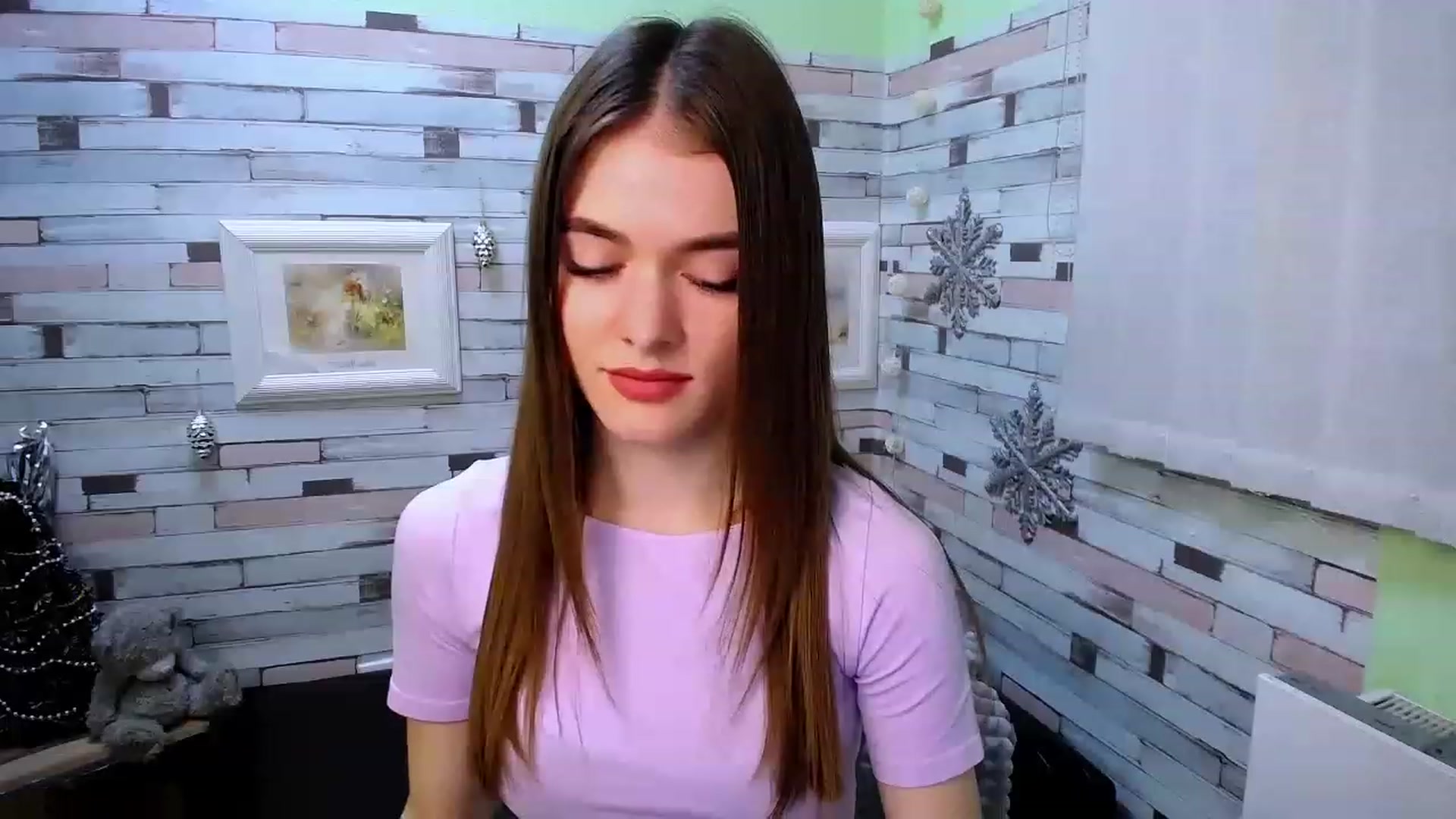 Gallery image thumbnail from Mili_Sky_'s myfreecams stream on, 12/25/2022, 16:02 image 2 of 20
