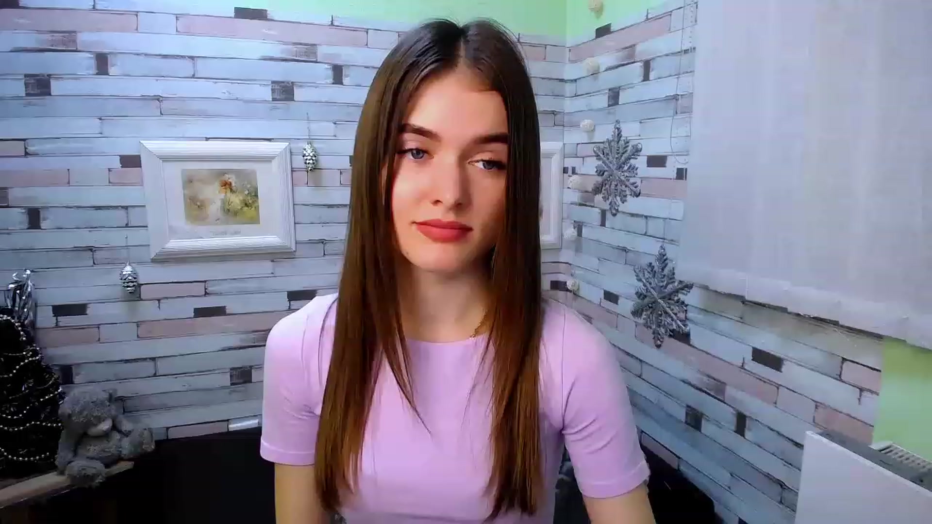 Gallery image thumbnail from Mili_Sky_'s myfreecams stream on, 12/25/2022, 16:02 image 7 of 20