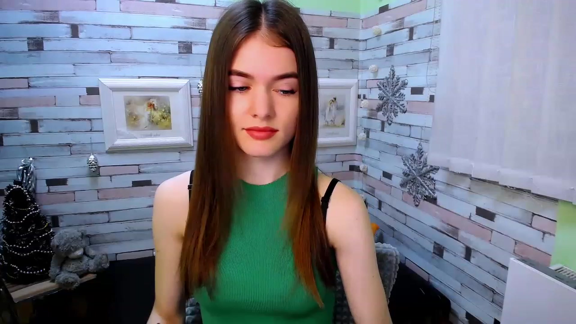 Gallery image thumbnail from Mili_Sky_'s myfreecams stream on, 12/26/2022, 08:42 image 2 of 20