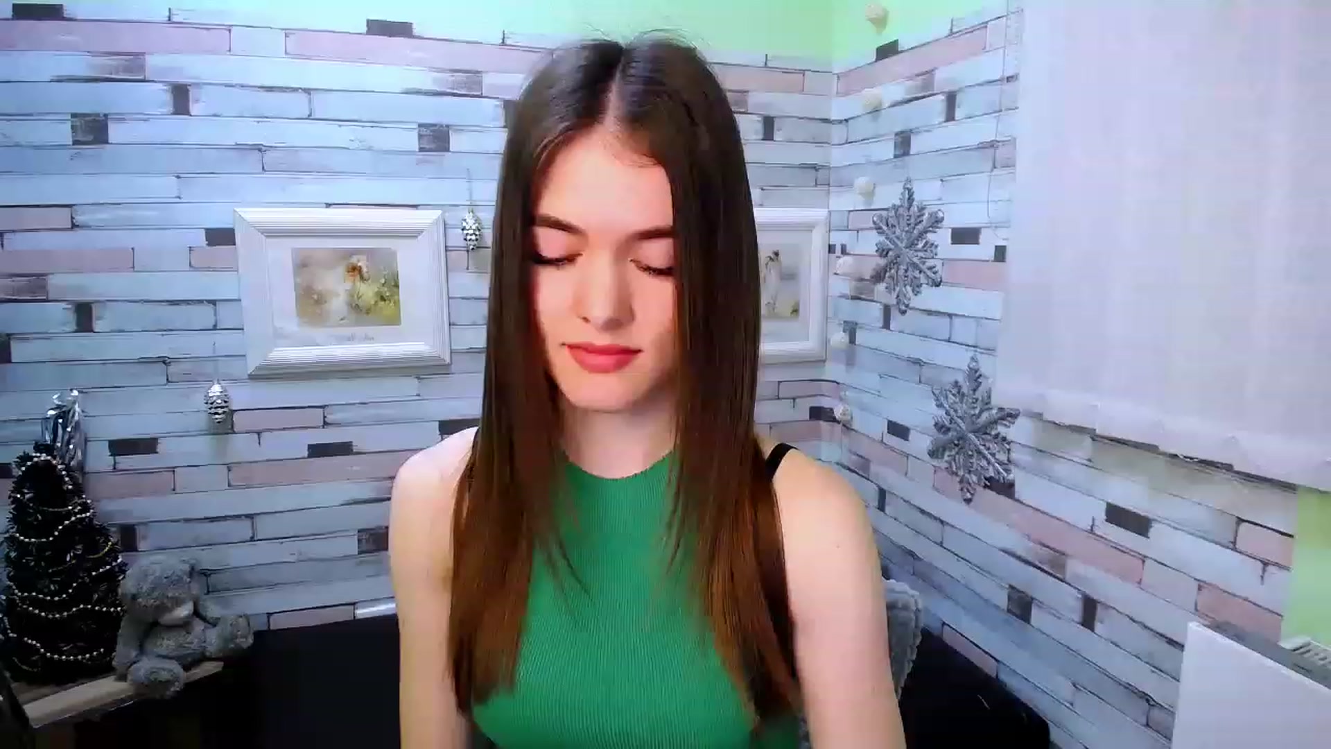 Gallery image thumbnail from Mili_Sky_'s myfreecams stream on, 12/26/2022, 09:48 image 20 of 20