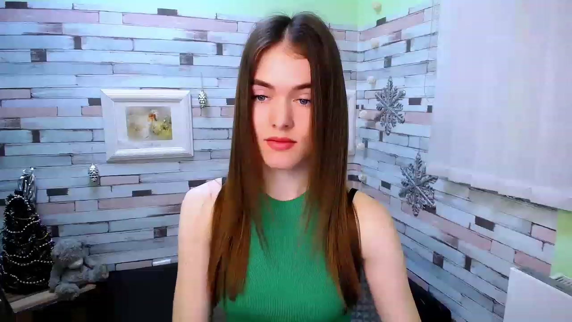 Gallery image thumbnail from Mili_Sky_'s myfreecams stream on, 12/26/2022, 09:48 image 17 of 20