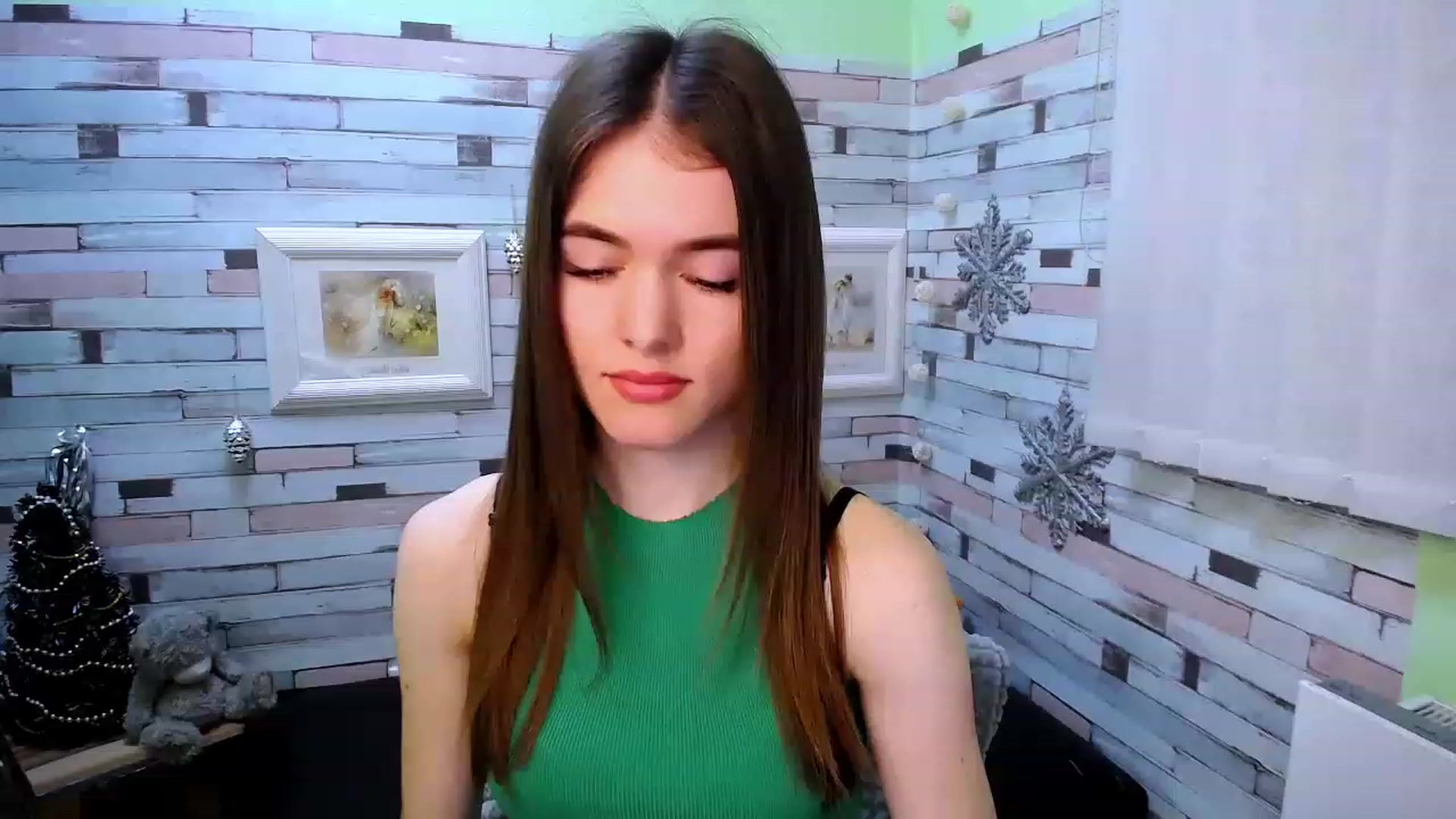 Gallery image thumbnail from Mili_Sky_'s myfreecams stream on, 12/26/2022, 09:48 image 6 of 20