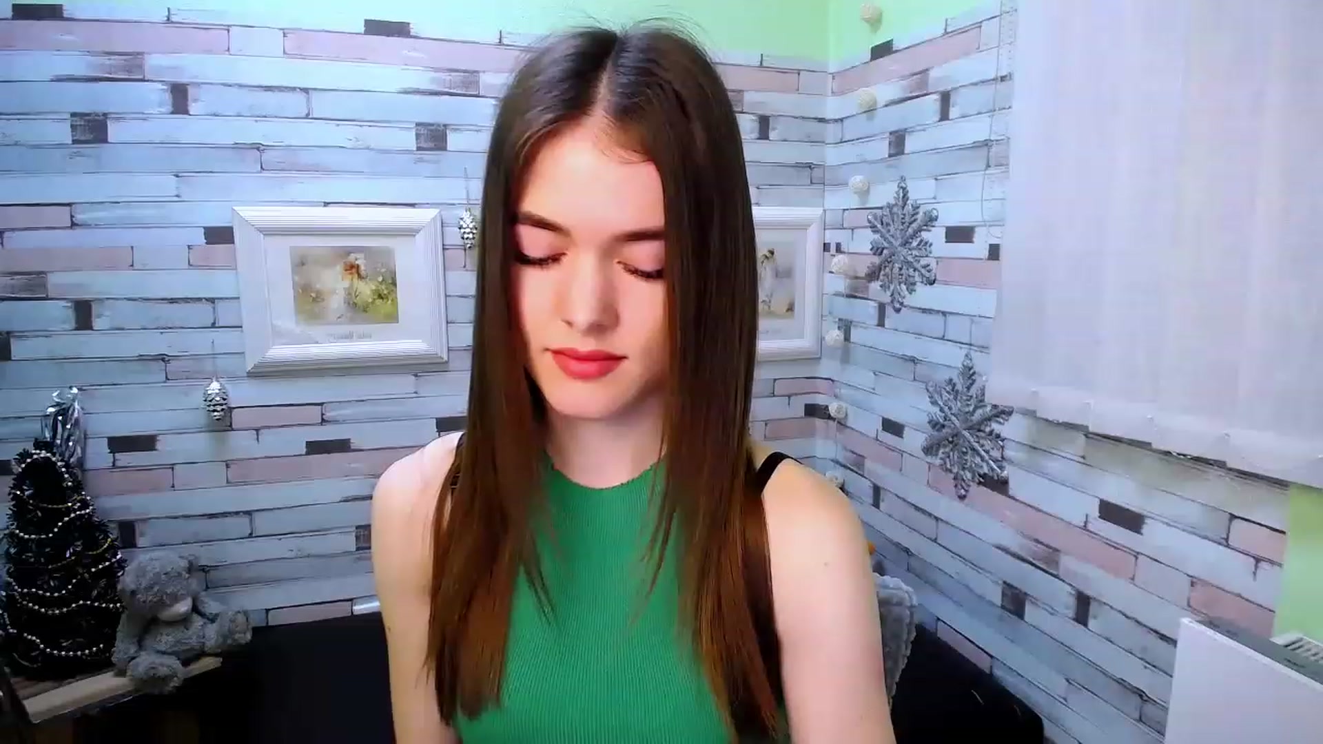 Gallery image thumbnail from Mili_Sky_'s myfreecams stream on, 12/26/2022, 09:48 image 19 of 20