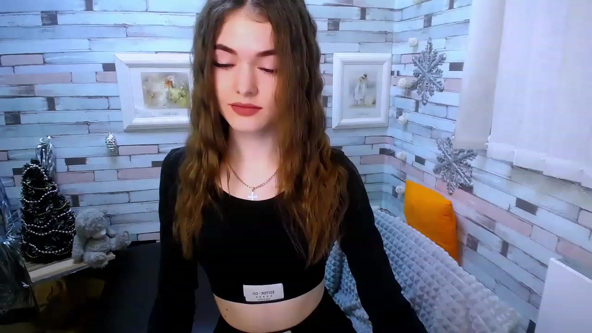 Gallery image thumbnail from Mili_Sky_'s myfreecams stream on, 12/30/2022, 08:52 image 6 of 20
