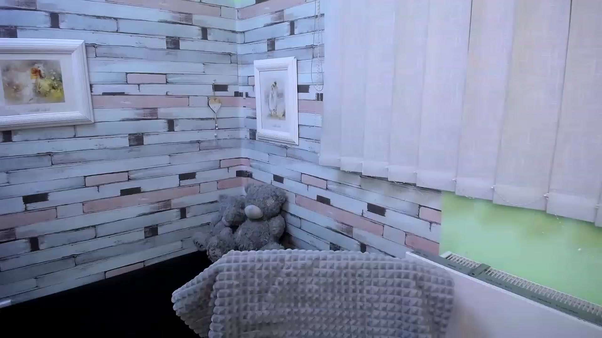 Gallery image thumbnail from Mili_Sky_'s myfreecams stream on, 01/17/2023, 11:23 image 6 of 20