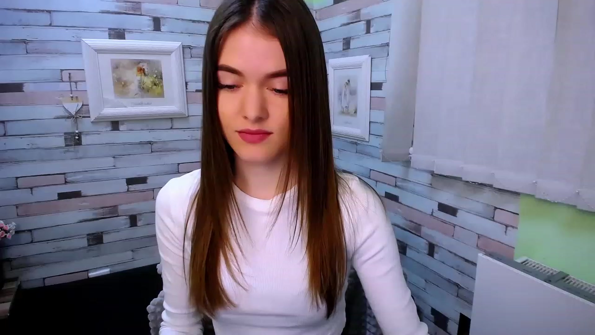 Gallery image thumbnail from Mili_Sky_'s myfreecams stream on, 01/23/2023, 11:22 image 3 of 20